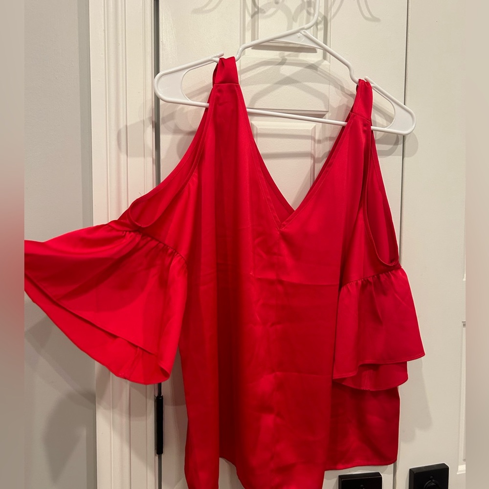 Express Hot Pink v neck Open Shoulder Flutter Sleeve Top Size Medium